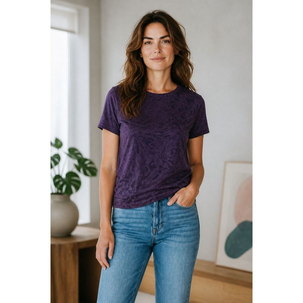 Simply Vera Wang women’s Y2K deep purple floral print t-shirt size small